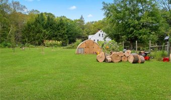 16 Burgess Rd, Foster, RI 02825