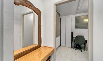 396 Kahiki St, Kahului, HI 96732