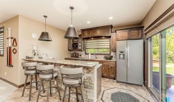 305 S Heritage Rd, Brandon, SD 57005