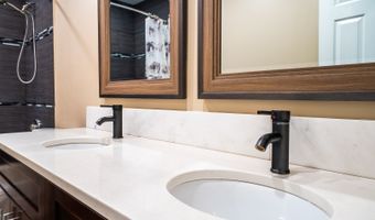 1920 Jester Ln, Algonquin, IL 60102