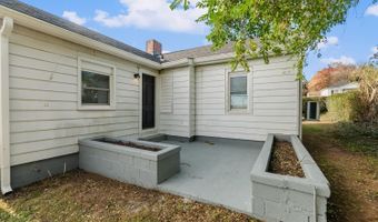 903 Park St, Altavista, VA 24517