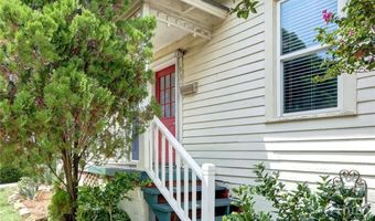 530 E Gordon Ln, Savannah, GA 31401