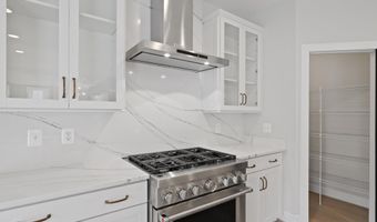23369 WALKING WOODS Ln, Aldie, VA 20105
