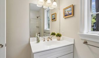 7800 RADNOR Rd, Bethesda, MD 20817