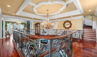 32 BENMORE Ter, Bayonne, NJ 07002