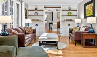 9 MEADOWBROOK Ln, Appleton, WI 54914