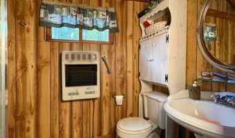 8002 HOLLY Ln, Alvin, WI 54542