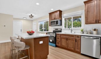13670 SW 21ST St, Beaverton, OR 97008