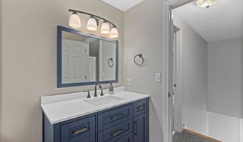 113 County Rd, Bedford, NH 03110