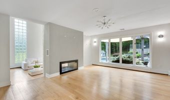 16 Perona Rd, Andover, NJ 07821