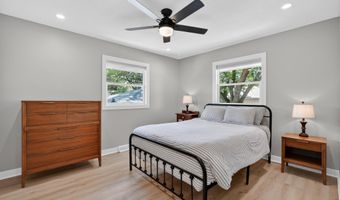 805 SE 2nd St, Ankeny, IA 50021