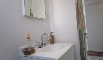 1009 Dakota St NE, Albuquerque, NM 87110