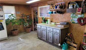 212 N Main St, Ansonia, OH 45303