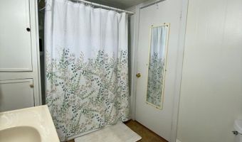 51 N River St, Auxier, KY 41602