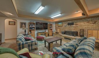 215 44th St N, Cody, WY 82414