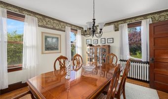 99 Roseneath Ave, Newport, RI 02840