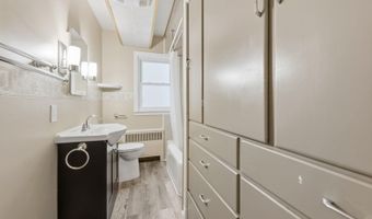 114 Interlochen Dr, Algonac, MI 48001