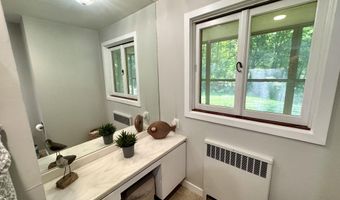 281 Clyde Rd, Bangor, ME 04401