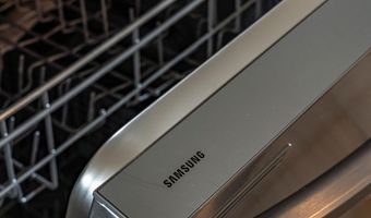 23630 WINTERDAY Dr, Ashburn, VA 20148