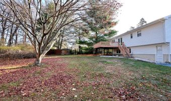 12 Van Gogh Ln, Airmont, NY 10901