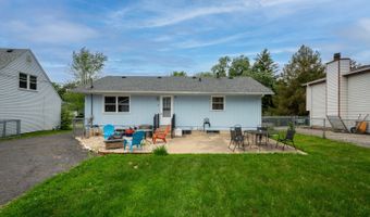 269 Cedarwood Ln, Antioch, IL 60002
