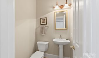 8 Sweet Gum Dr, Asheville, NC 28805