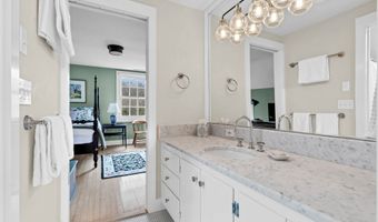 15 Liberty St, Chester, CT 06412