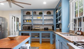 123 CORAL St, Beach Haven, NJ 08008