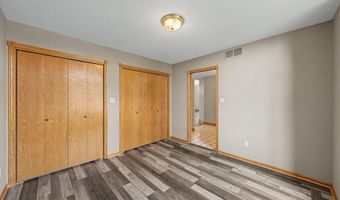 1012 8th St SE, Altoona, IA 50009