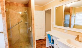 708 Miles Rd, Baxley, GA 31513