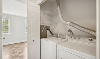 3231 SUTTON Pl NW A, Washington, DC 20016