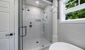 124 Manzanita St, Ashland, OR 97520