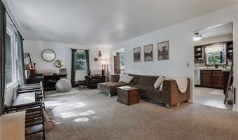 1103 Mulberry Dr, Altoona, WI 54720