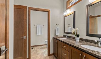 1141 E BANTA Ct, Appleton, WI 54915