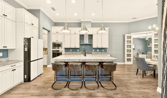 6951 CRESTPOINT Dr, Apollo Beach, FL 33572