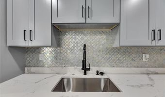 1025 APOLLO BEACH Blvd 1, Apollo Beach, FL 33572