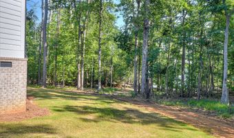 1199 Pawnee Dr, Lincolnton, GA 30817