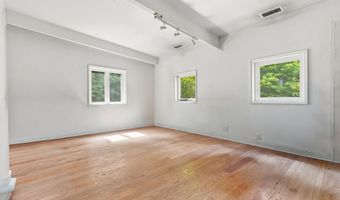 13 Windaway Rd, Bethel, CT 06801