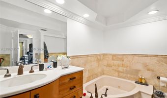 20281 E Country Club Dr 909, Aventura, FL 33180