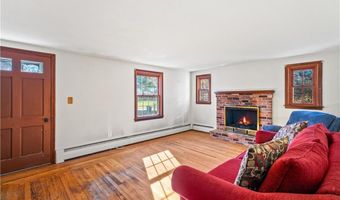 4 Tattersall Dr, Lincoln, RI 02865
