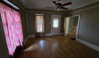 823 Center St, Alva, OK 73717