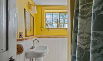 7 Goodrich Falls Rd, Bartlett, NH 03838