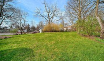 135 Greenly St, Adrian, MI 49221