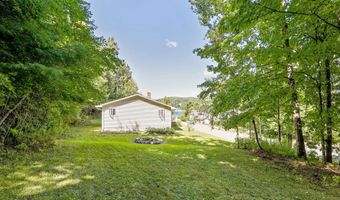 370 Lake St, Barton, VT 05822