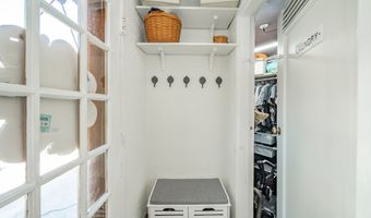 922 Alhambra Dr, Anderson, IN 46012