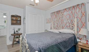 211 S Wickham St, Alvord, TX 76225