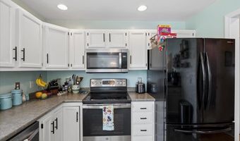 14 Abbey Rd, Brentwood, NH 03833
