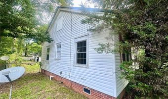 621 3rd Ave SE, Aliceville, AL 35442