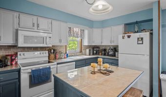 2448 Tacoma Dr, Blakeslee, PA 18610