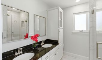 19 W Dolphin Cir W, Bayville, NJ 08721